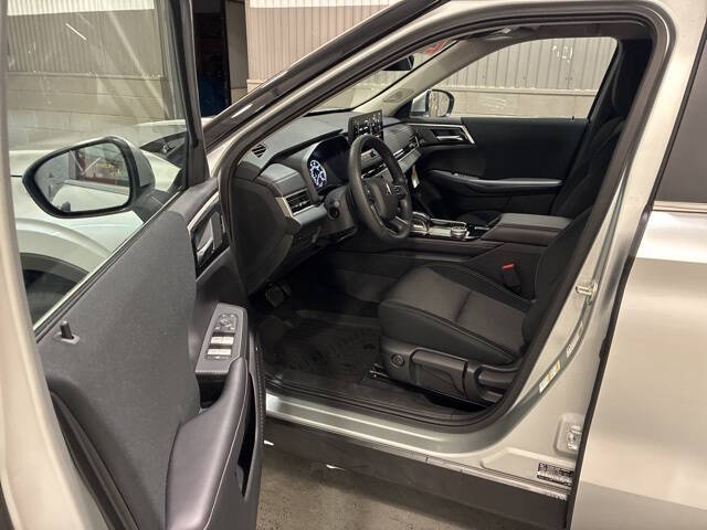 2025 Mitsubishi Outlander ES