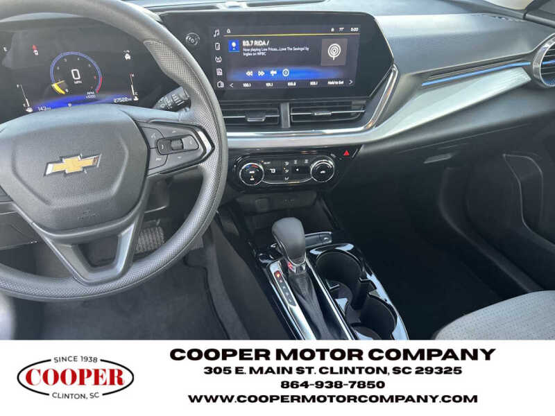 2025 Chevrolet Trax LT