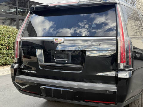 2017 Cadillac Escalade ESV Platinum