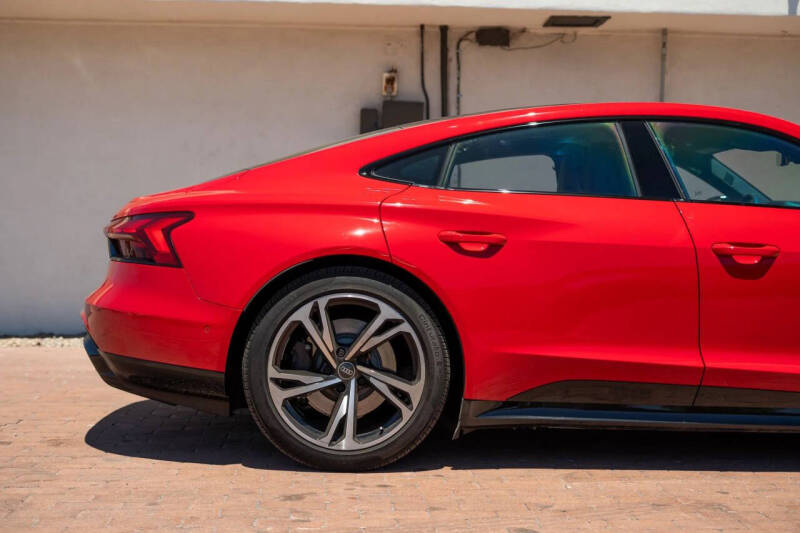 2023 Audi e-tron GT quattro Prestige