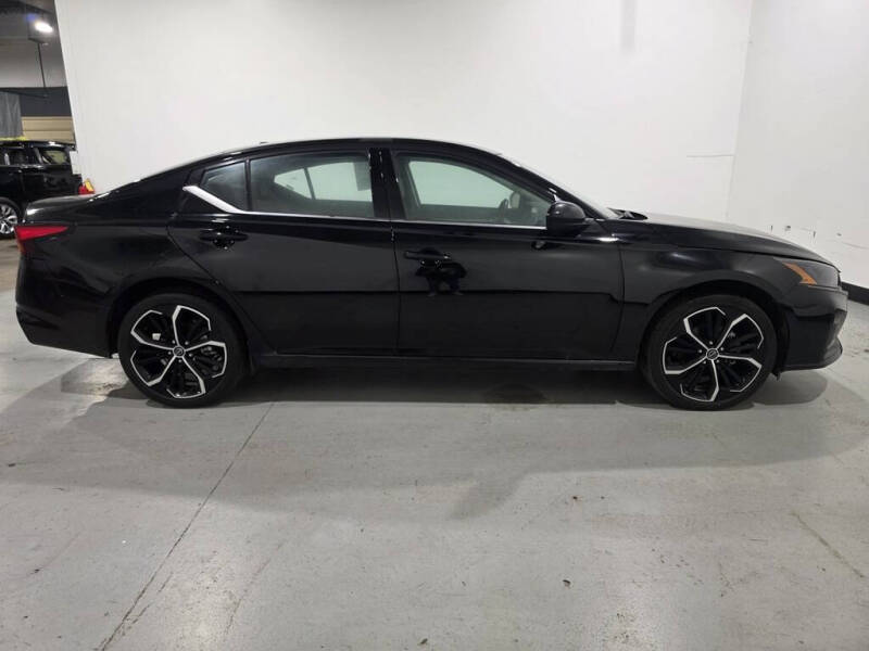 2025 Nissan Altima 2.5 SR