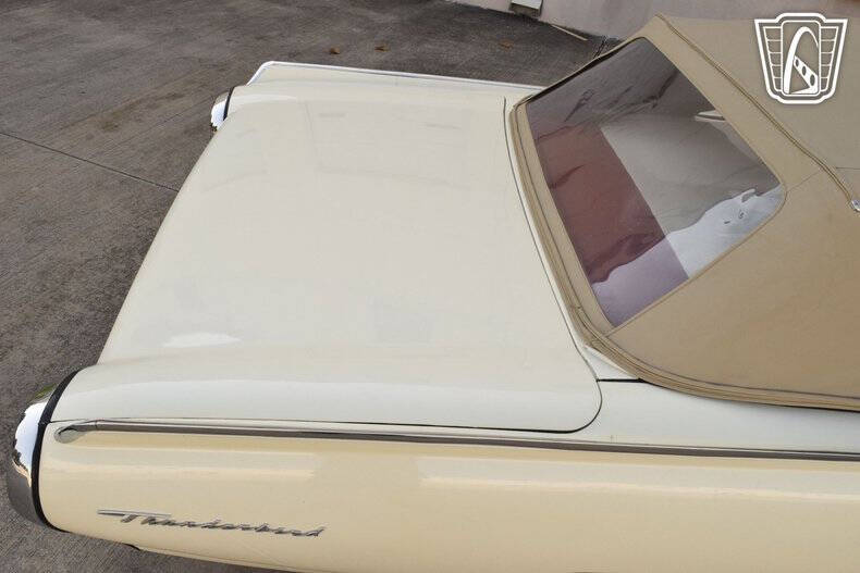 1963 Ford Thunderbird