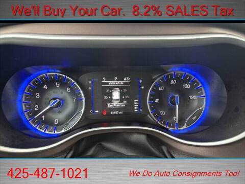 2023 Chrysler Voyager LX