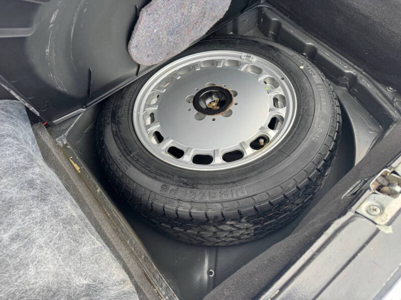 1988 Mercedes-Benz 560-Class 560 SL