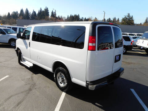 2017 Chevrolet Express LT 3500
