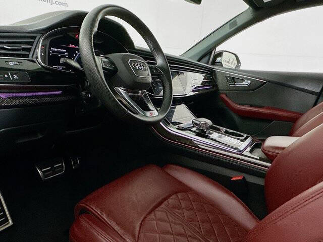 2023 Audi SQ8 4.0T quattro Premium Plus