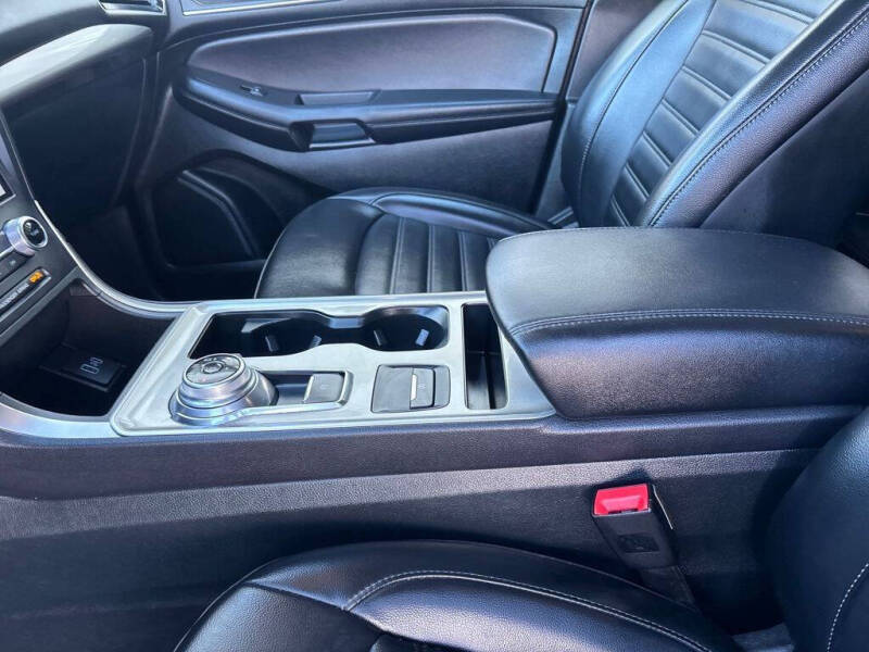 2024 Ford Edge