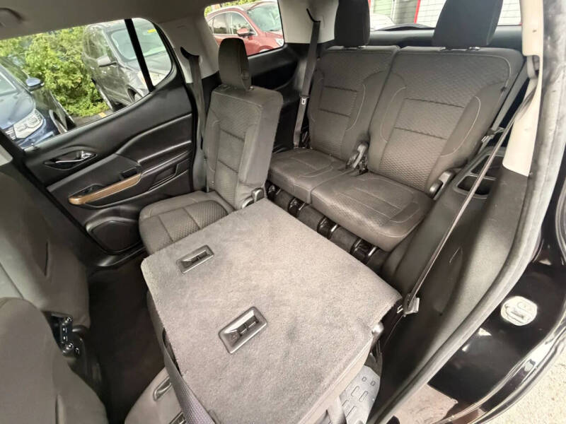 2017 GMC Acadia SLE-1