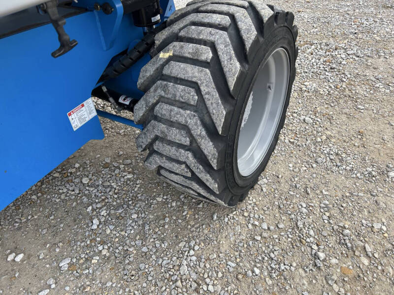 2015 Genie 80' Manlift