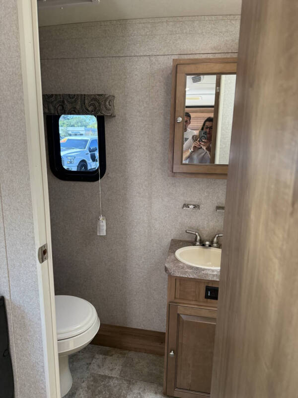 2017 FLAGSTAFF LITE 19 FD