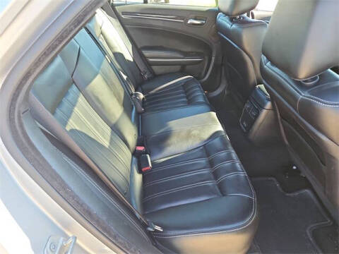 2023 Chrysler 300 S V6