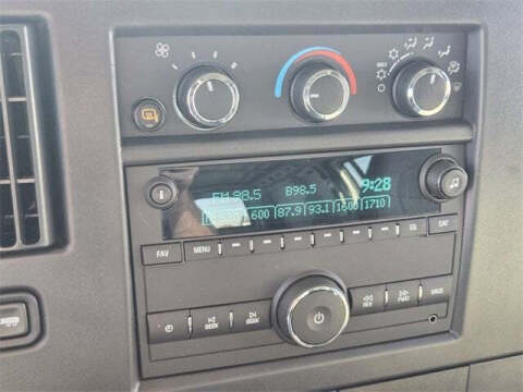 2025 Chevrolet Express 2500