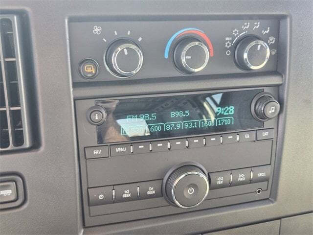 2025 Chevrolet Express 2500