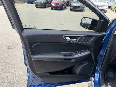 2022 Ford Edge SE