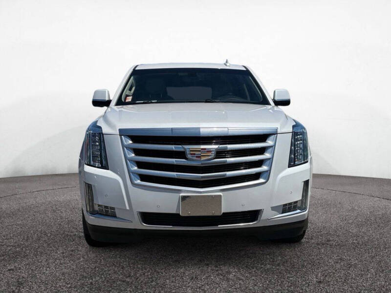 2019 Cadillac Escalade Standard