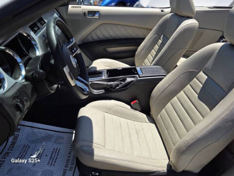 2011 Ford Mustang V6