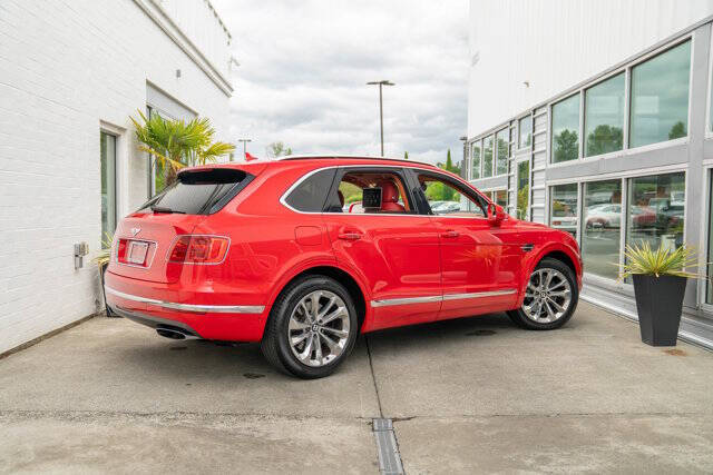 2017 Bentley Bentayga 12