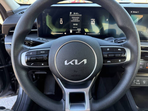 2025 Kia K5 LXS
