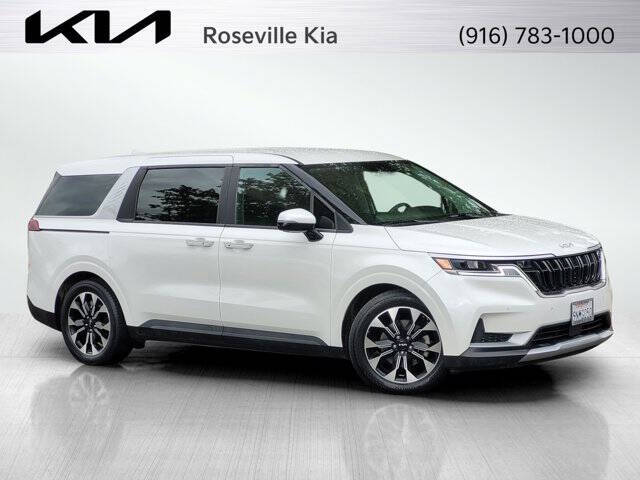 2024 Kia Carnival EX