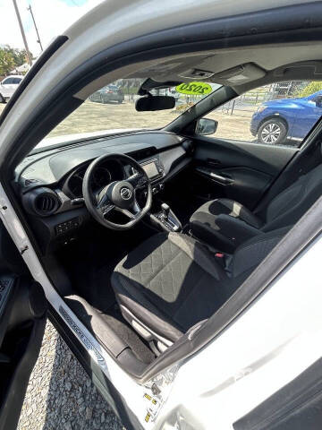 2020 Nissan Kicks S