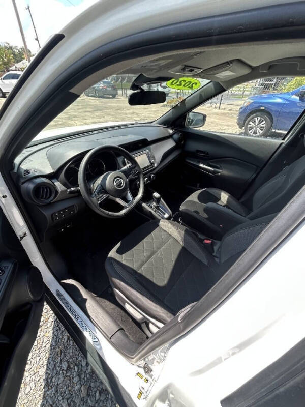 2020 Nissan Kicks S