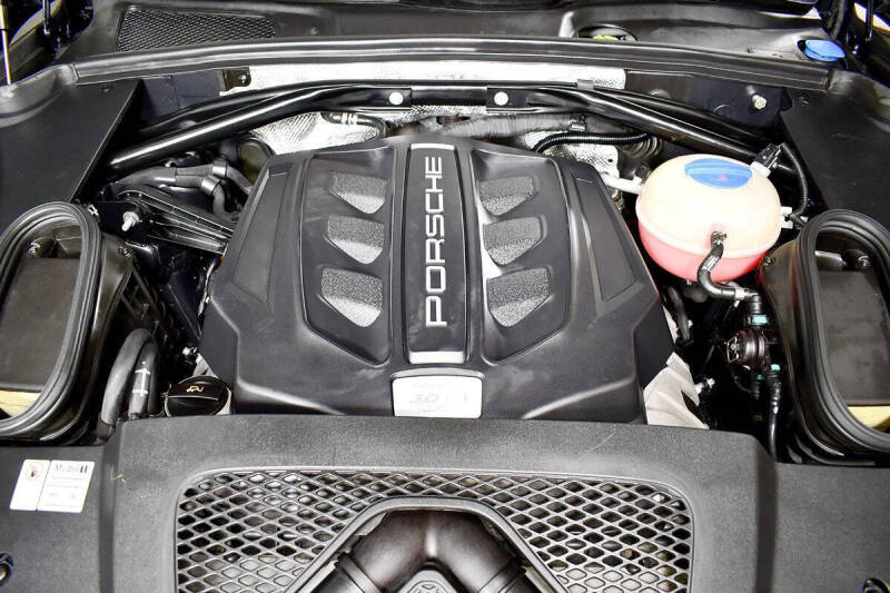 2017 Porsche Macan GTS