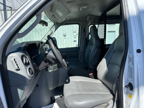 2011 Ford E-Series E-150