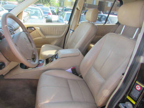 2000 Mercedes-Benz M-Class ML 320