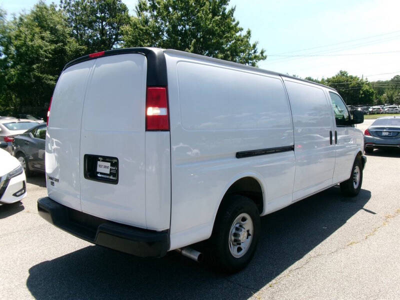 2023 Chevrolet Express 2500