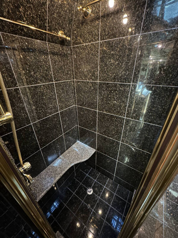 2001 Prevost Liberty