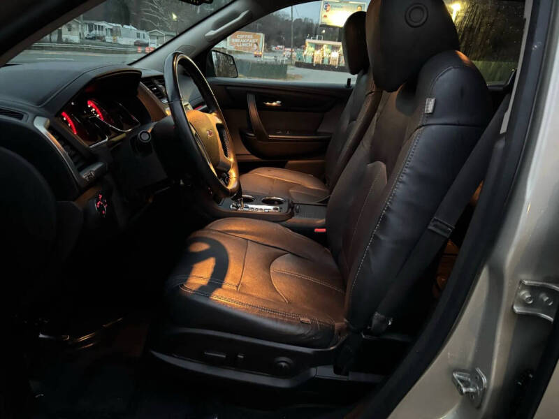 2013 GMC Acadia SLE-2