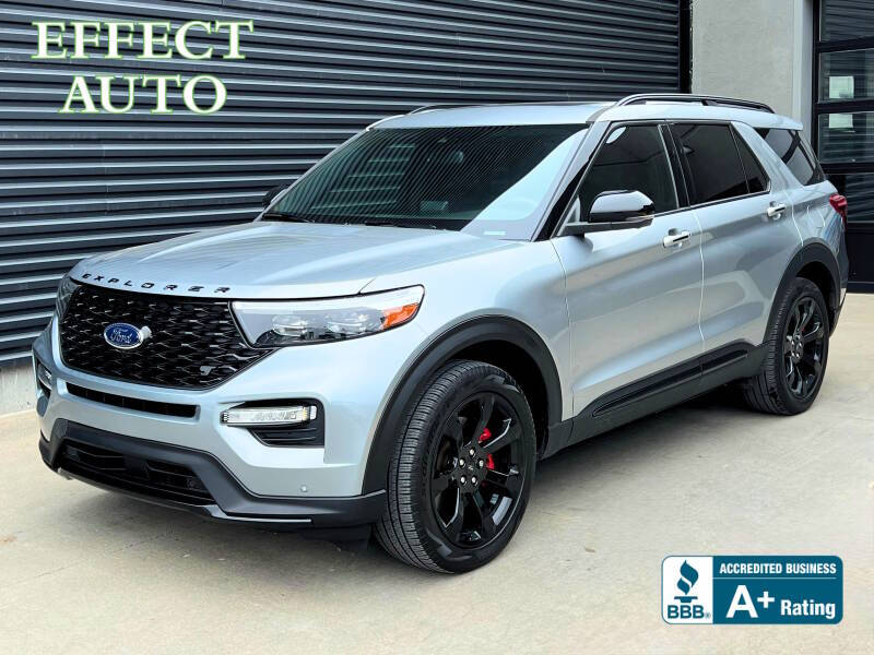 2023 Ford Explorer ST's photo