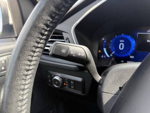 2020 Ford Escape Hybrid Titanium