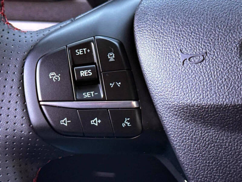 2024 Ford Escape ST-Line Elite