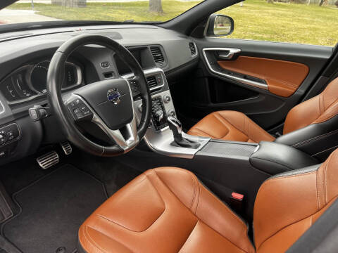 2017 Volvo V60 T5 Platinum