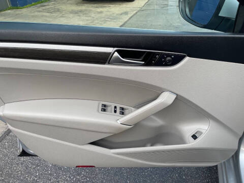 2016 Volkswagen Passat 1.8T SE