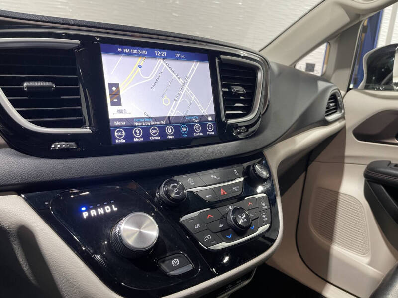 2018 Chrysler Pacifica Touring L - Photo 7
