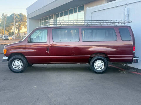 2004 Ford E-Series E-350 SD XLT