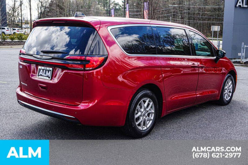 2024 Chrysler Pacifica Touring L