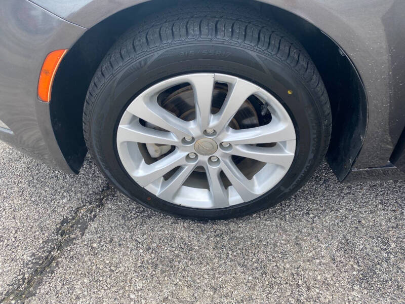 2017 Chrysler 200