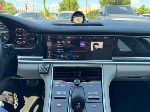 2017 Porsche Panamera 4S