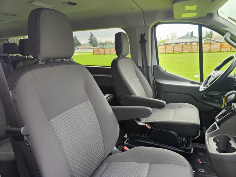 2020 Ford Transit 150 XLT