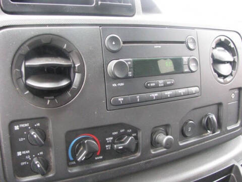 2010 Ford E-Series E-350 SD XLT