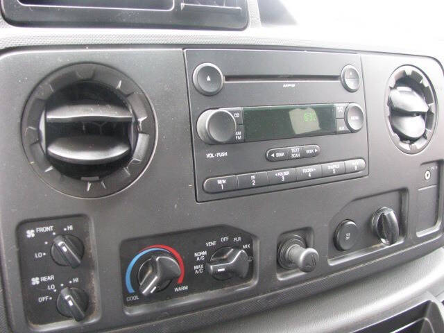 2010 Ford E-Series E-350 SD XLT