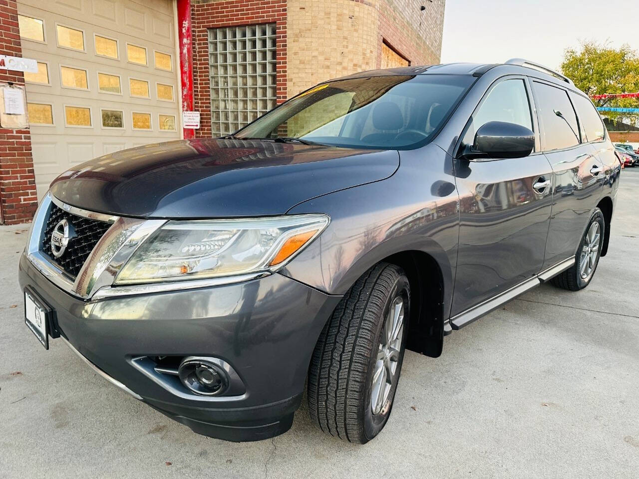 2014 Nissan Pathfinder for sale at American Dream Motors in Winchester, VA