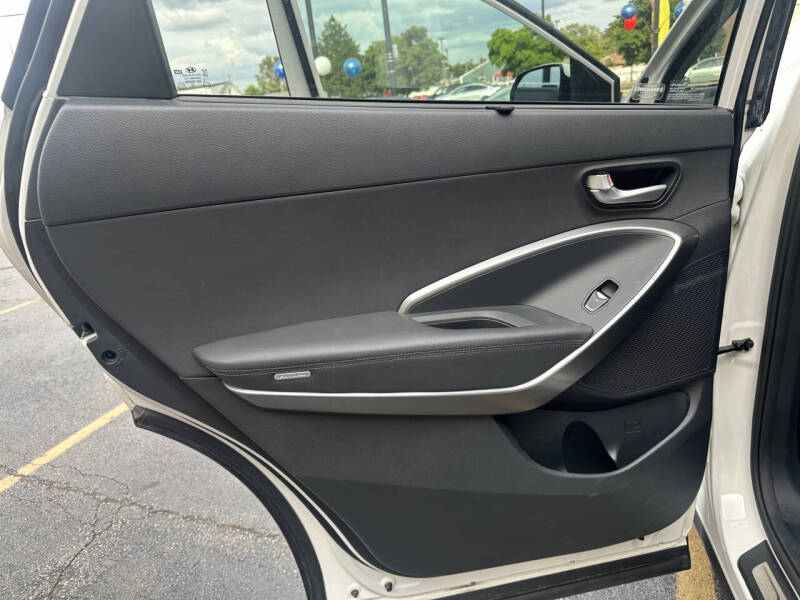 2018 Hyundai Santa Fe SE