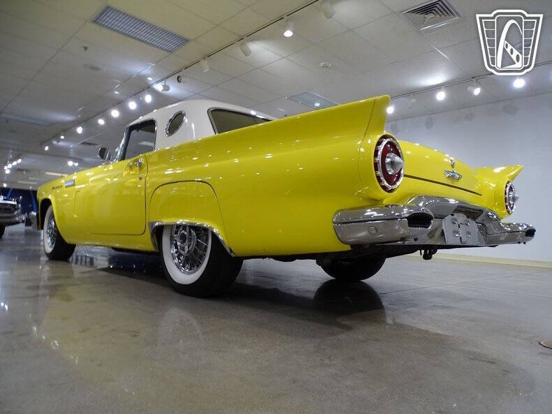 1957 Ford Thunderbird