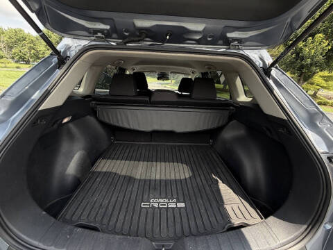 2025 Toyota Corolla Cross LE