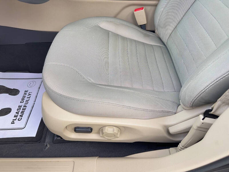 2019 Ford Taurus SE