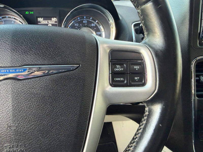 2014 Chrysler Town and Country Touring